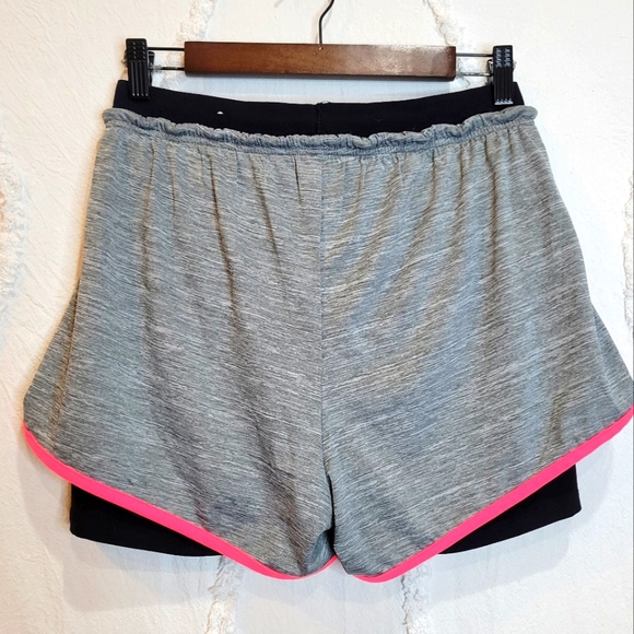 Maurices active lined shorts size medium - Picture 2 of 3